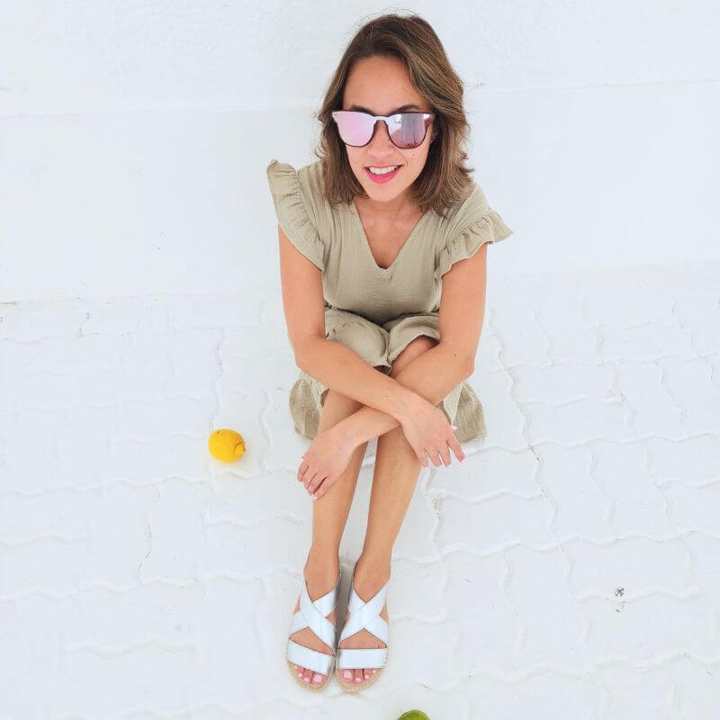 Alpargatas de playa en color plata