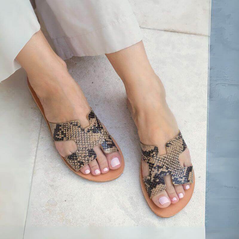 Sandalias Hania con estampado de piel de serpiente en bronce
